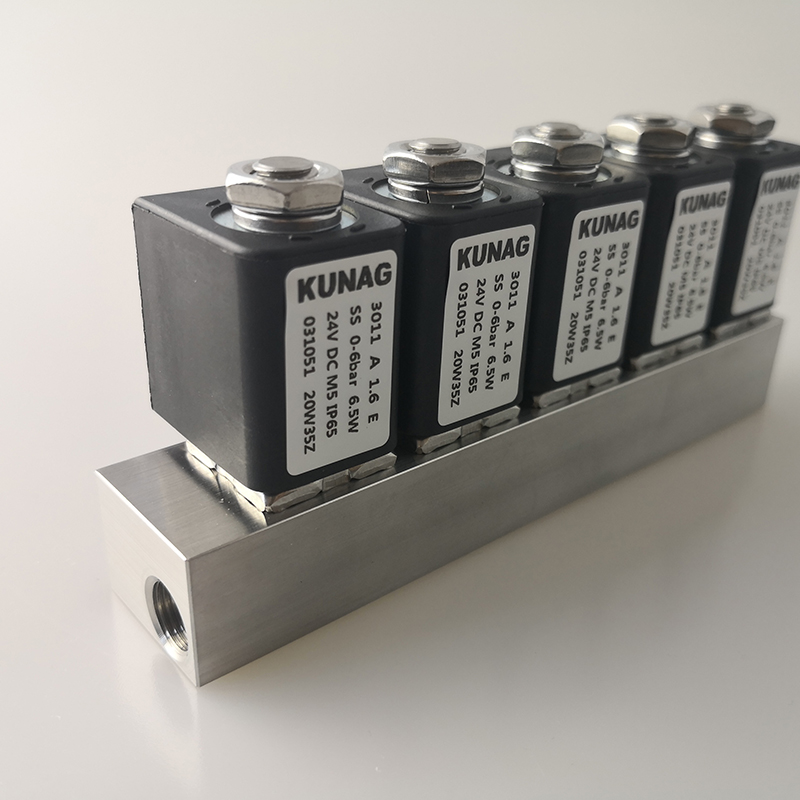 4001-A5型 不锈钢阀组电磁阀1进5出 5进1出插针图3.jpg